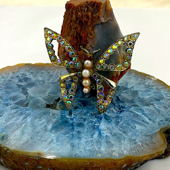 Jewelry - Vtg. (1950’s) Gold Butterfly Brooch With Aurora Borealis Crystals, 2”Lx2”W